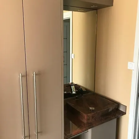 Daire App 4 Pers Design Propre Clair Et Spacieux 100 M2 *